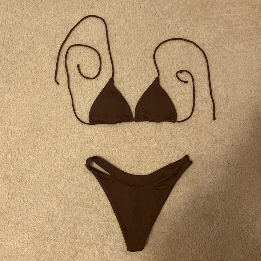 BROWN TRIANGLE BATHING SUIT